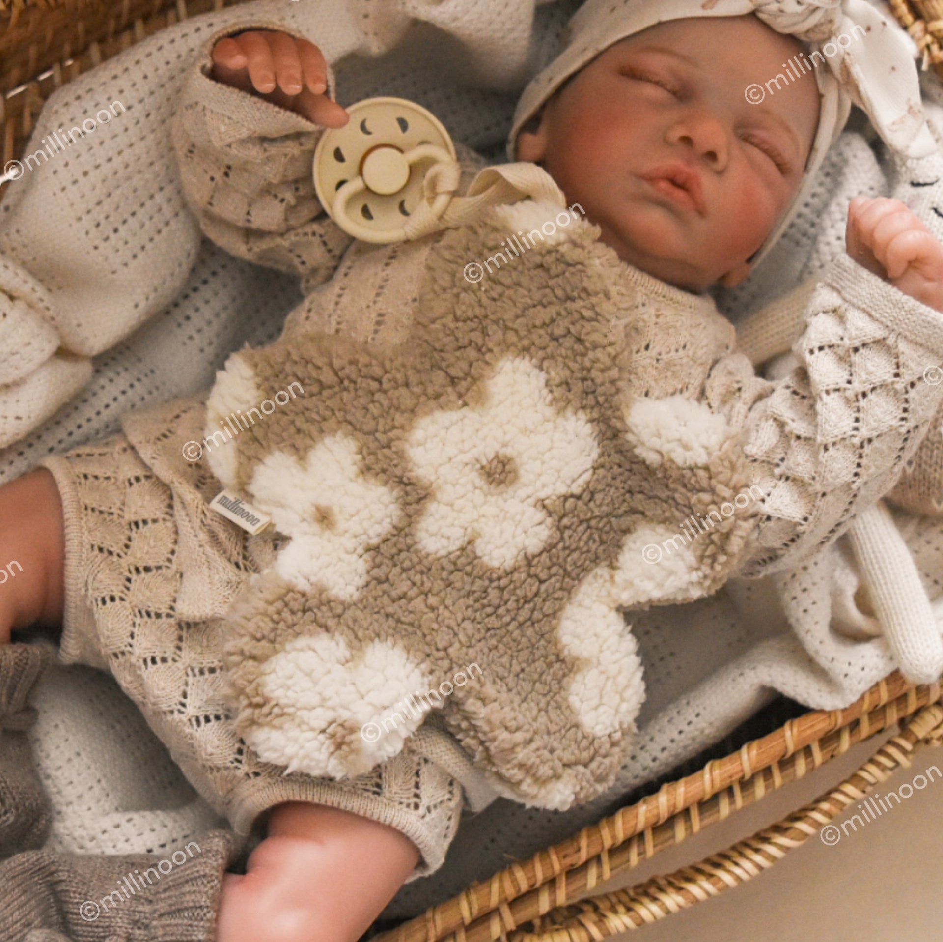 Attache tétine big fleur sherpa daisy taupe ecru