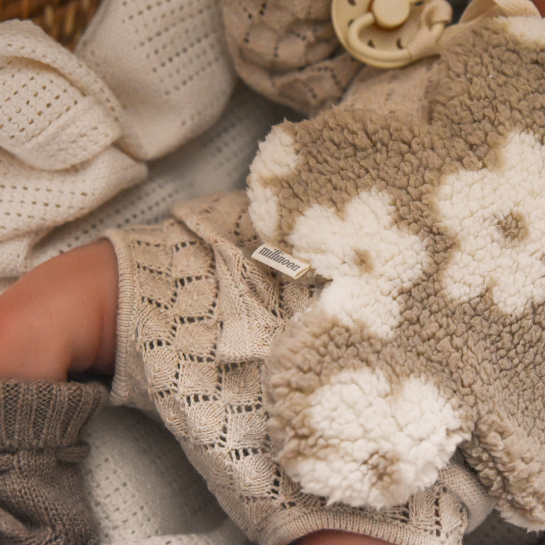 Attache tétine big fleur sherpa daisy taupe ecru