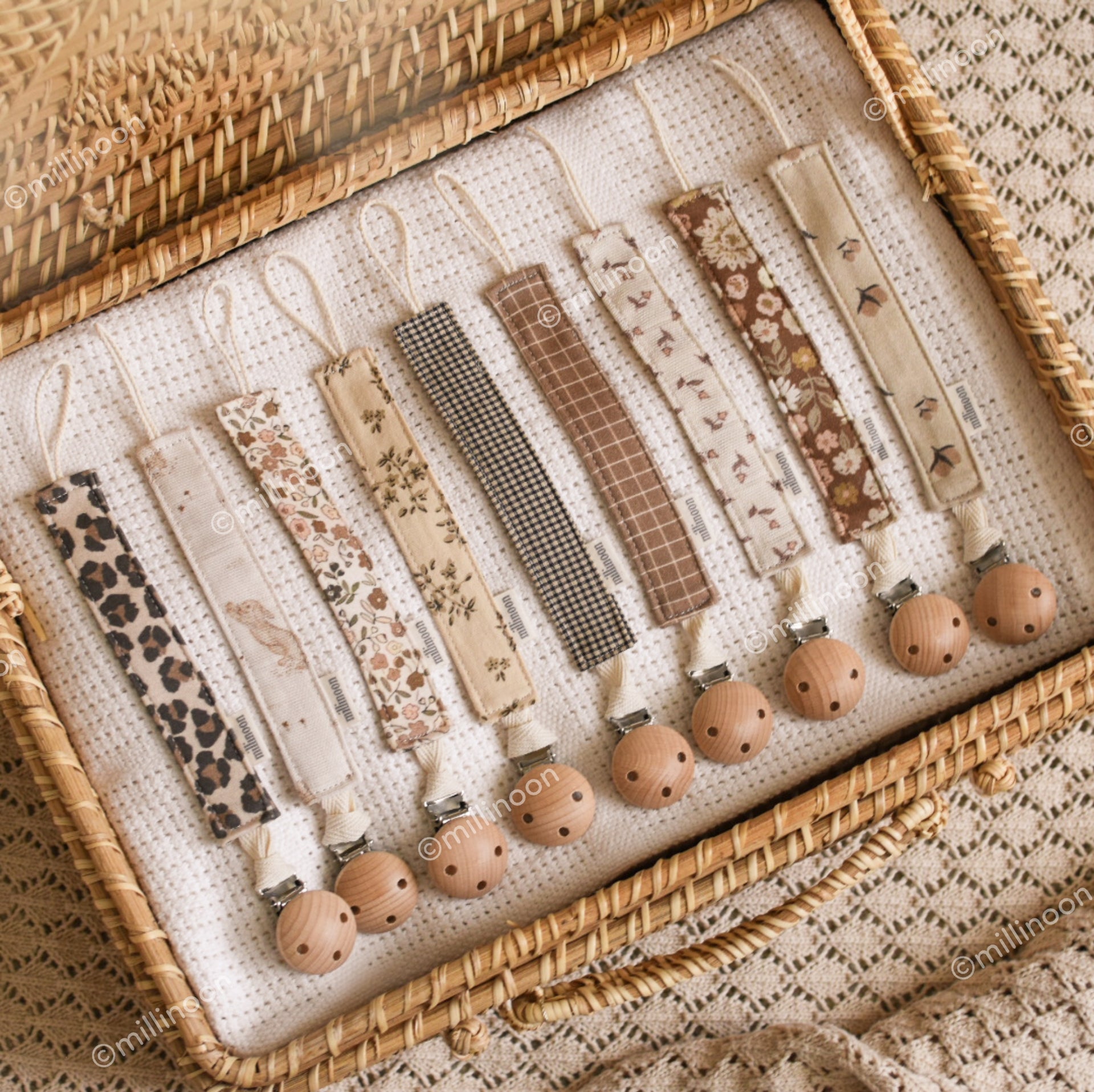 Attache tétine maille coton bio graou leopard