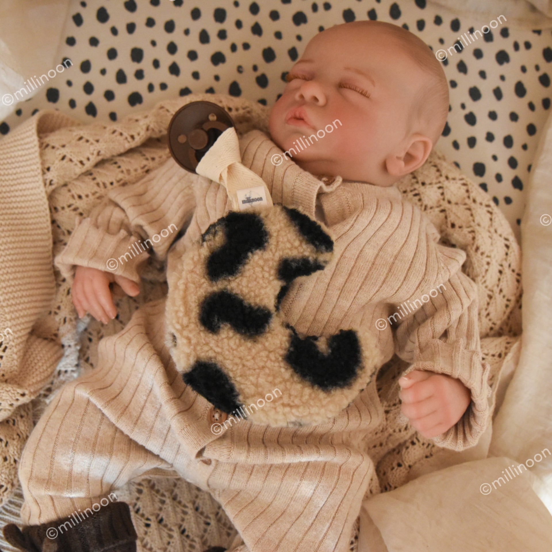 Attache tétine sherpa lune graou leopard