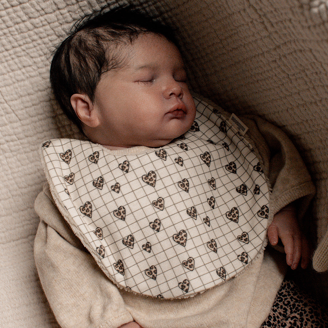 Bavoir maille coton bio carreau coeur graou