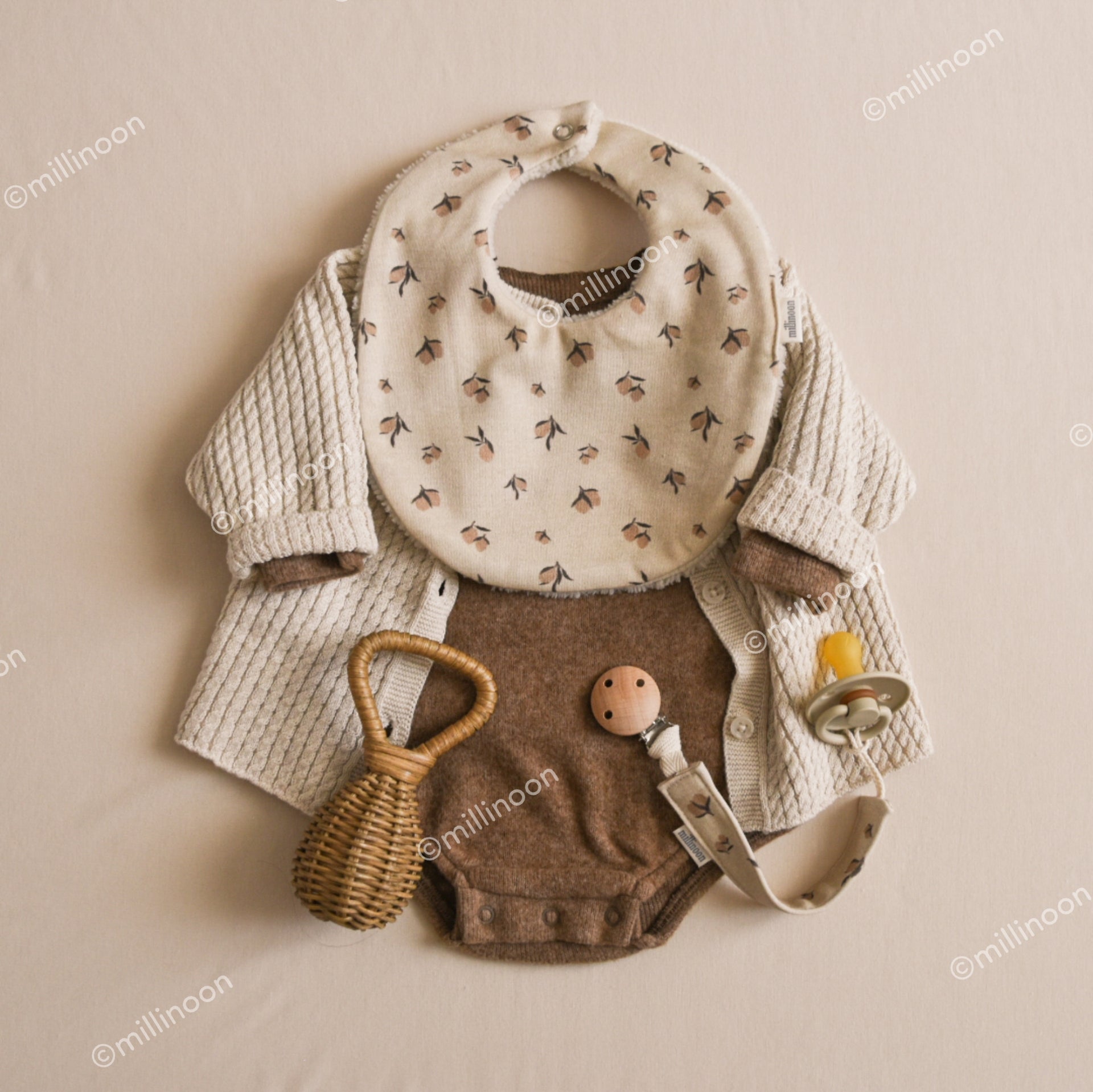 Bavoir maille coton bio citron beige