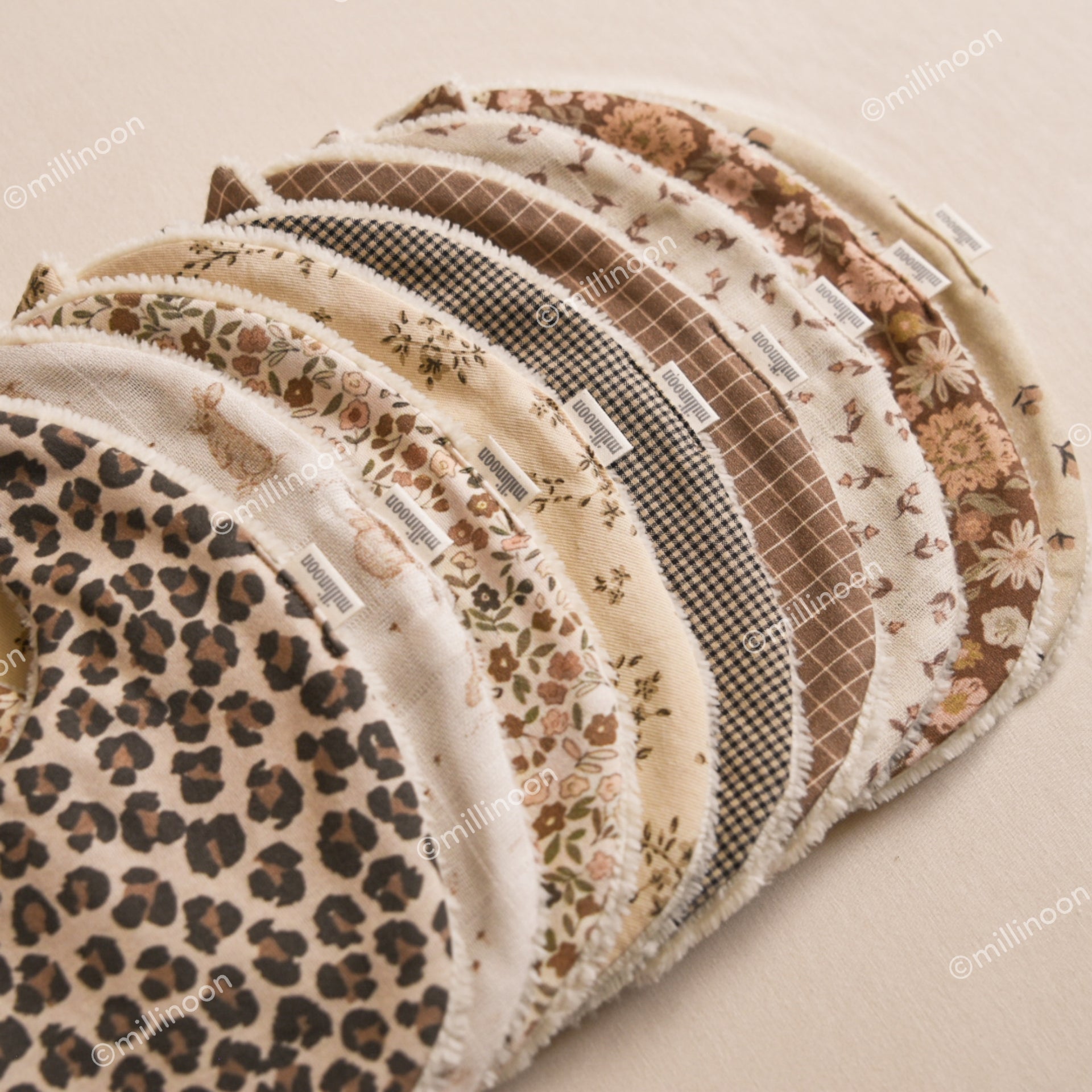 Bavoir serge coton fleuri vintage