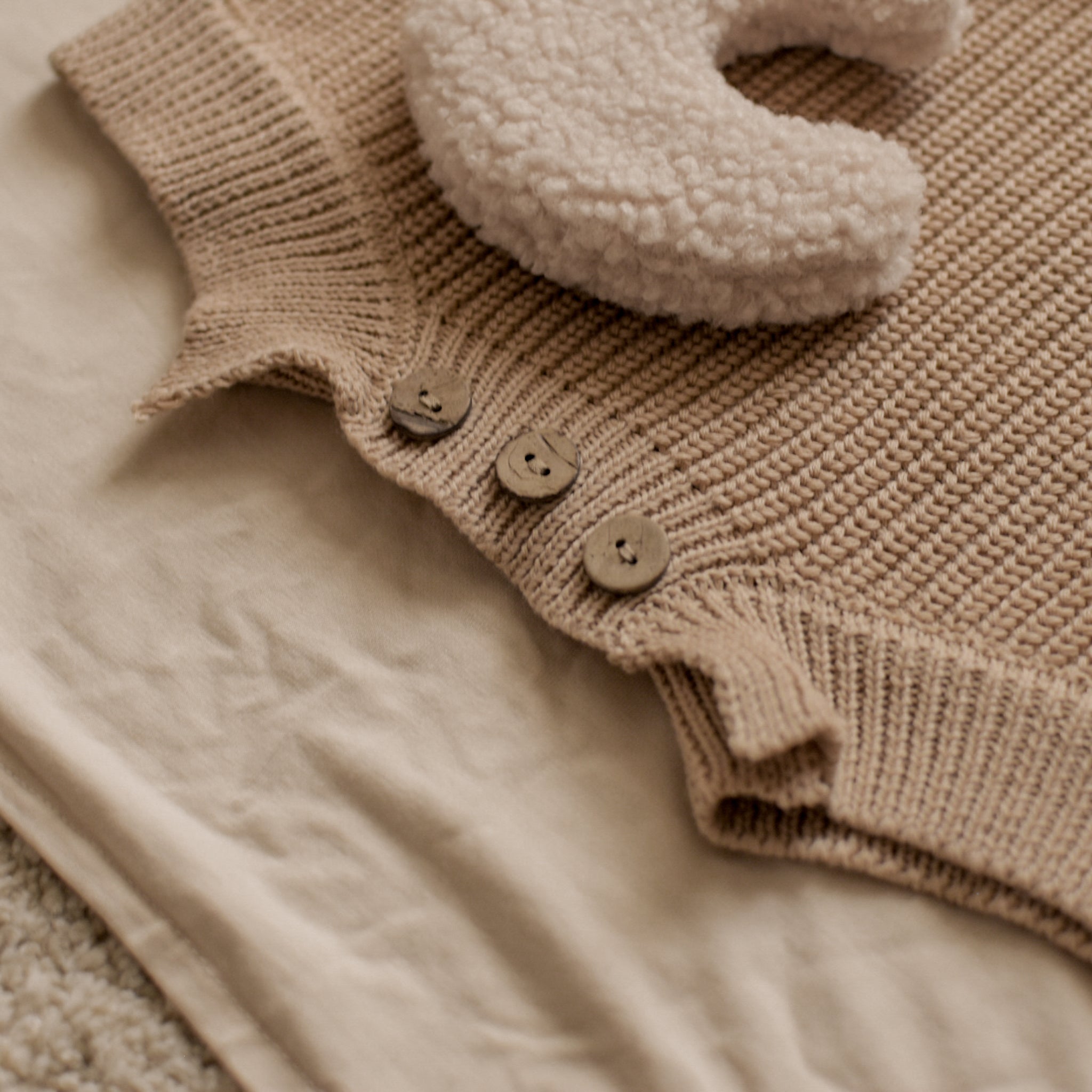 Barboteuse tricot bébé oversize Beige