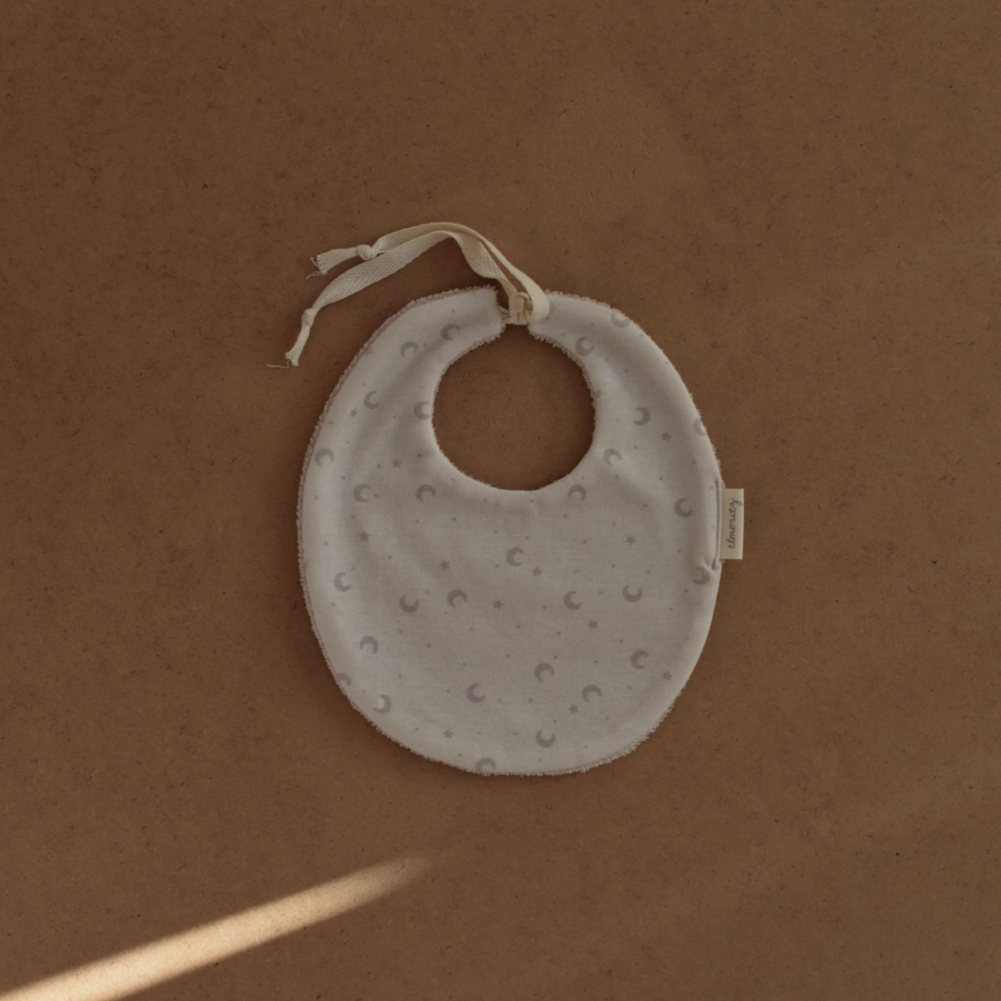 Bavoir maille de coton bio Lune