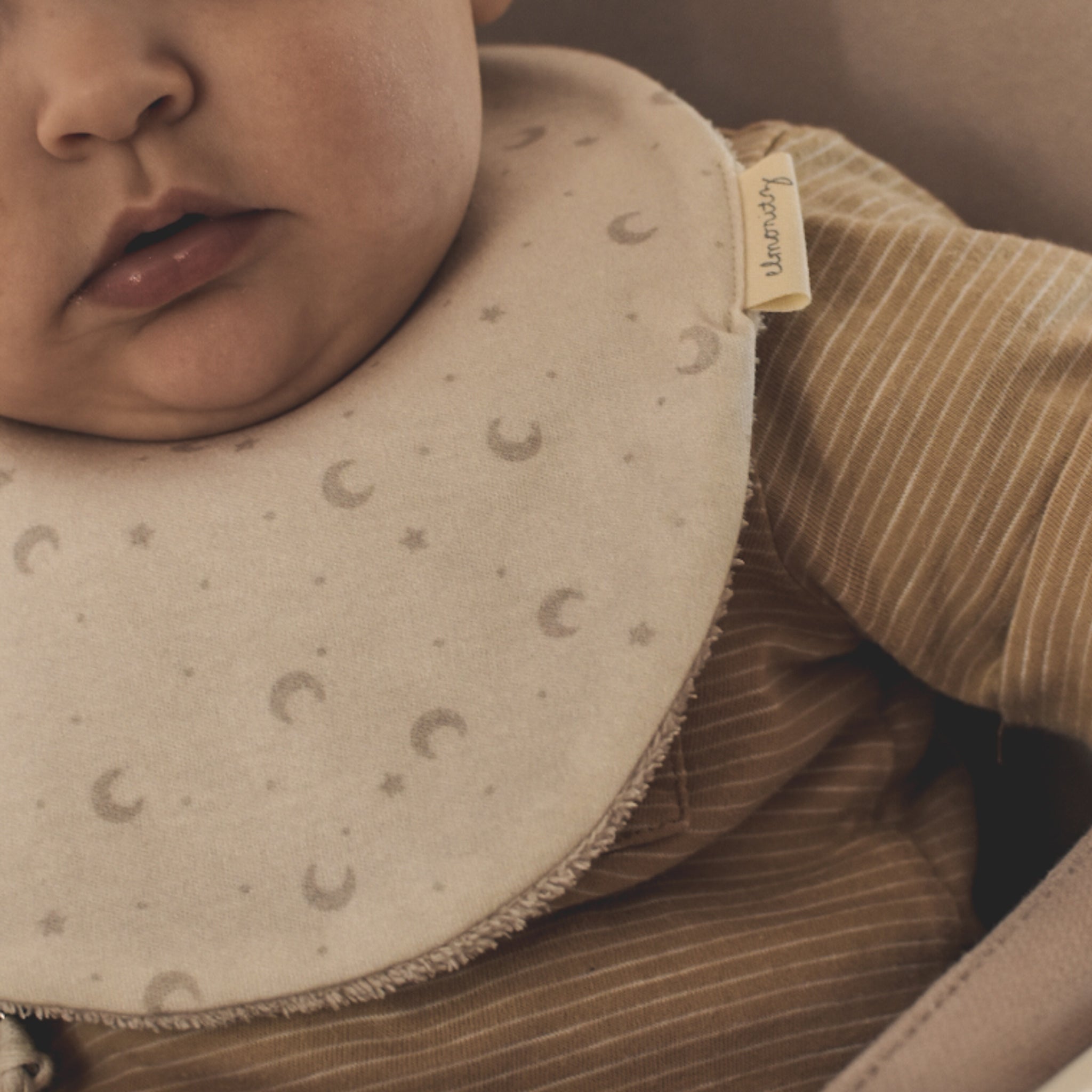 Bavoir maille de coton bio Lune