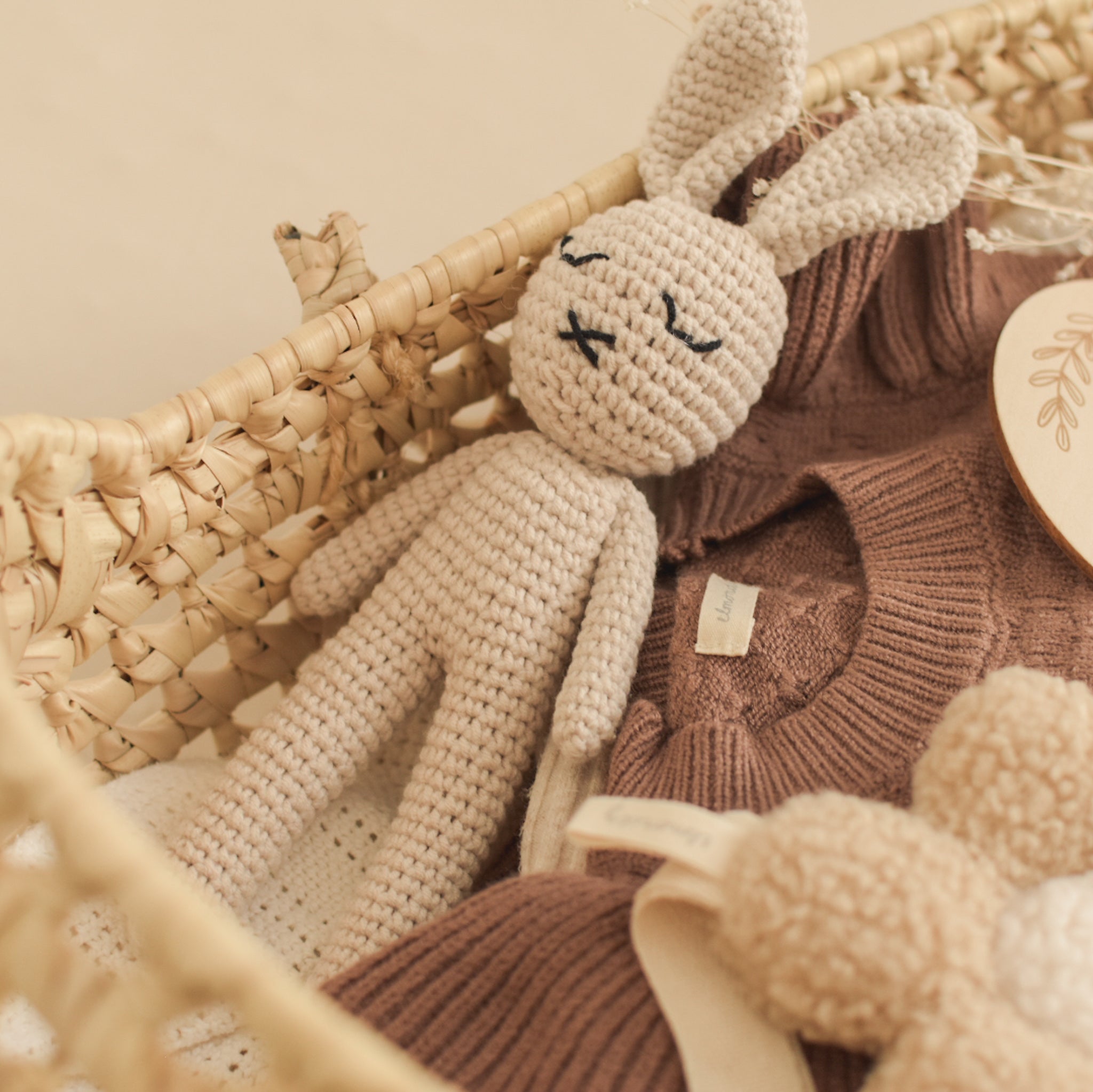 Lapin doudou crochet beige