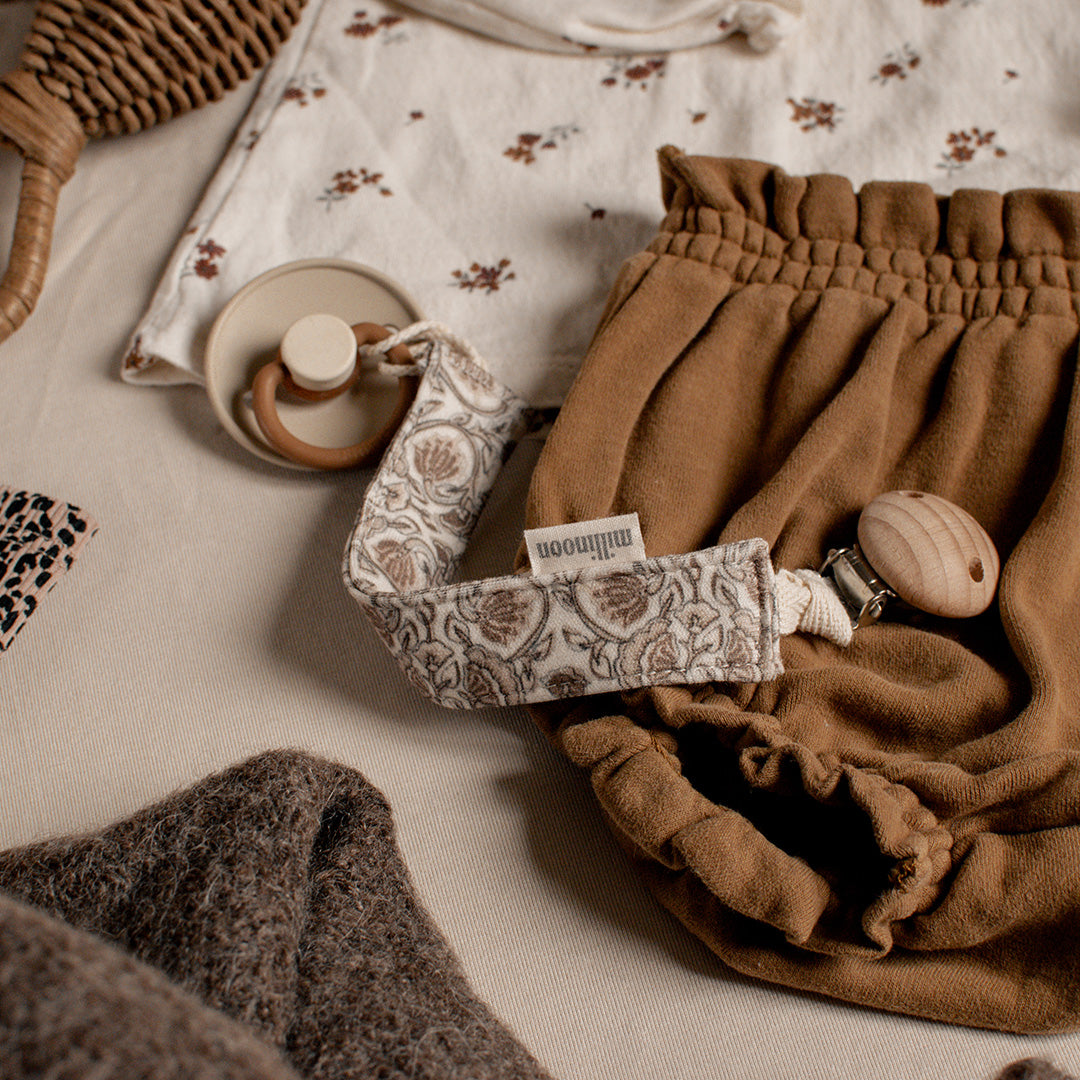Attache tétine maille coton bio indien beige