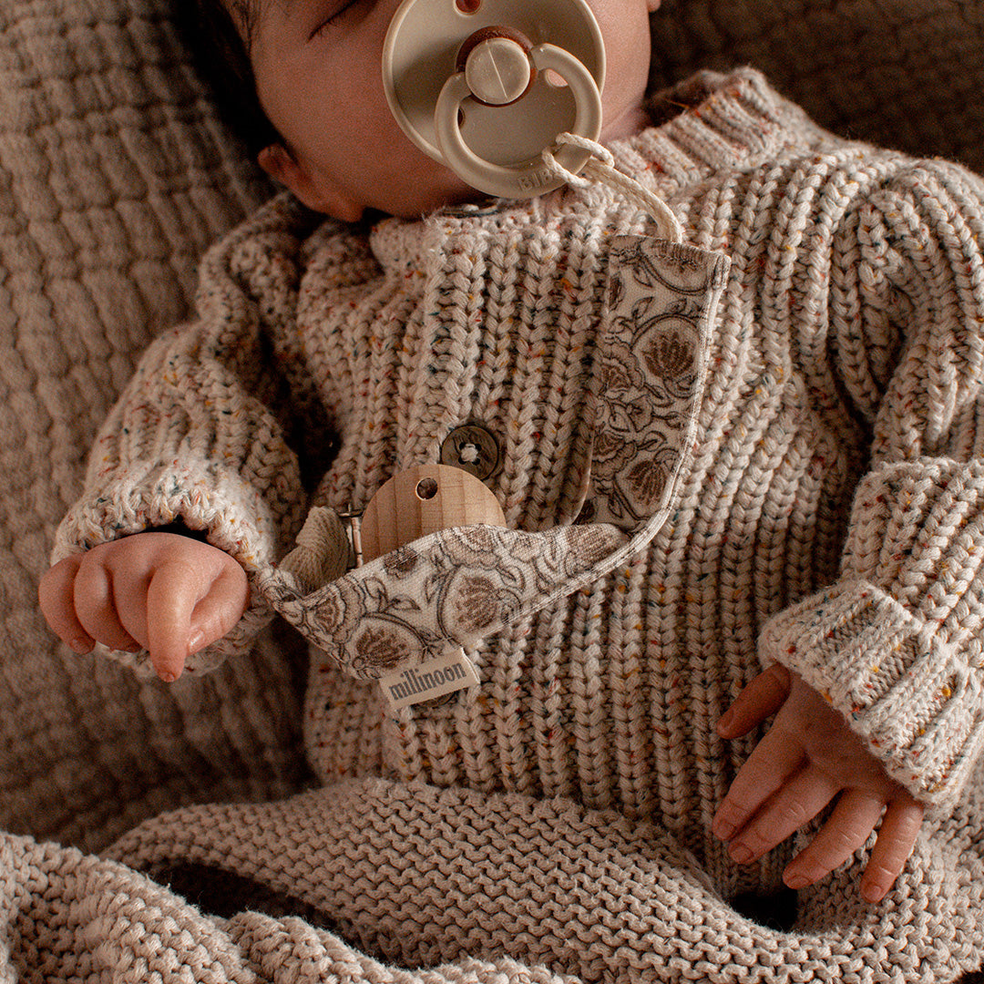Attache tétine maille coton bio indien beige