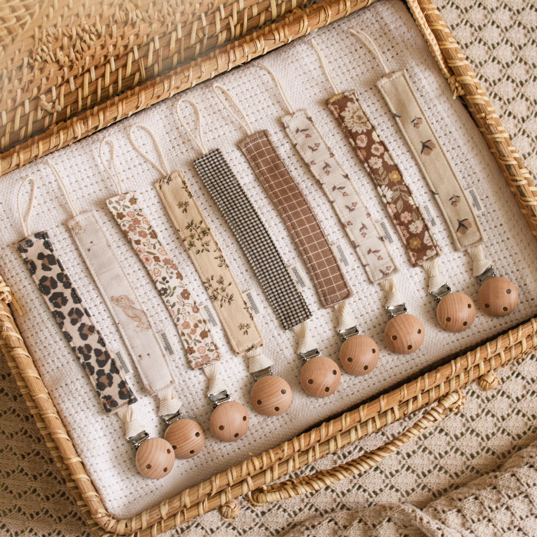 Attache tétine maille coton bio citron beige
