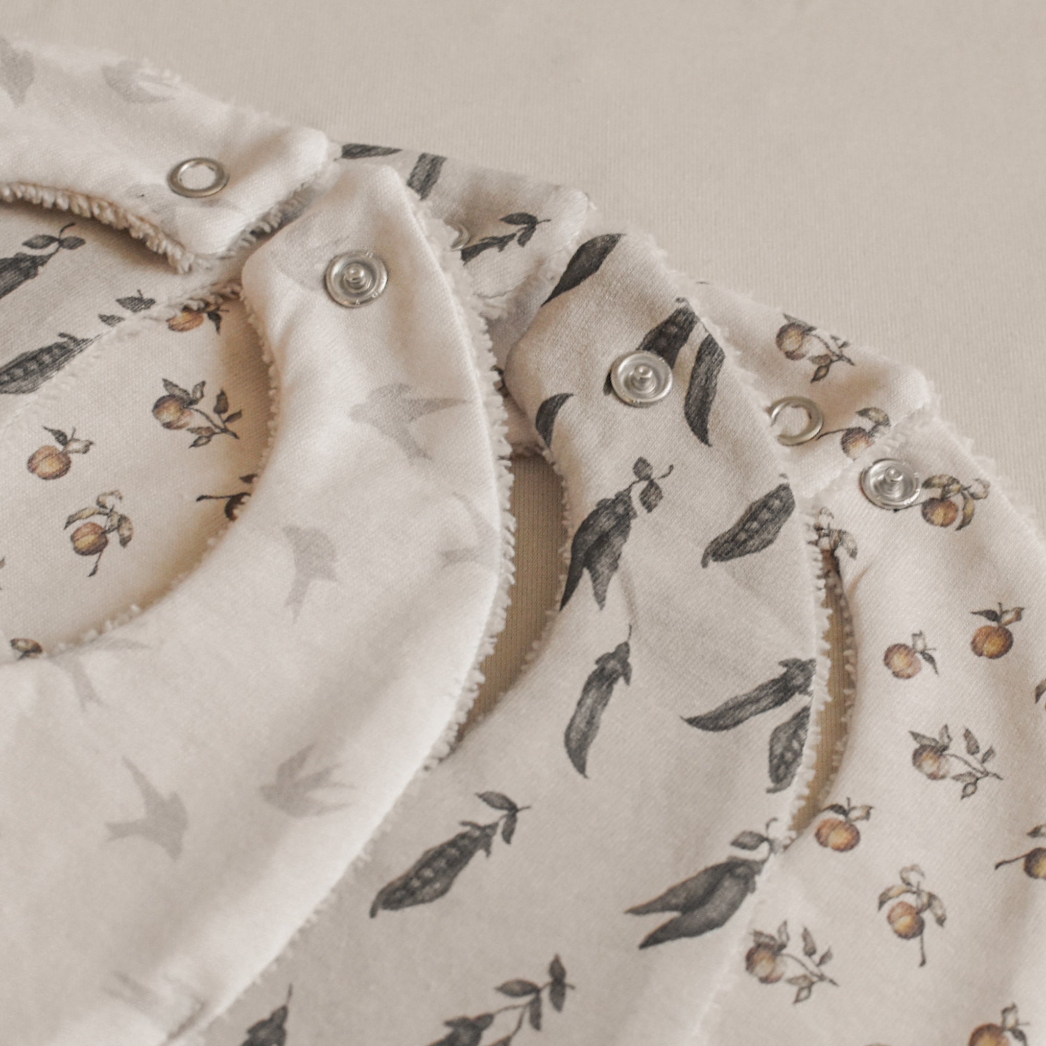 Bavoir maille de coton bio Hirondelle