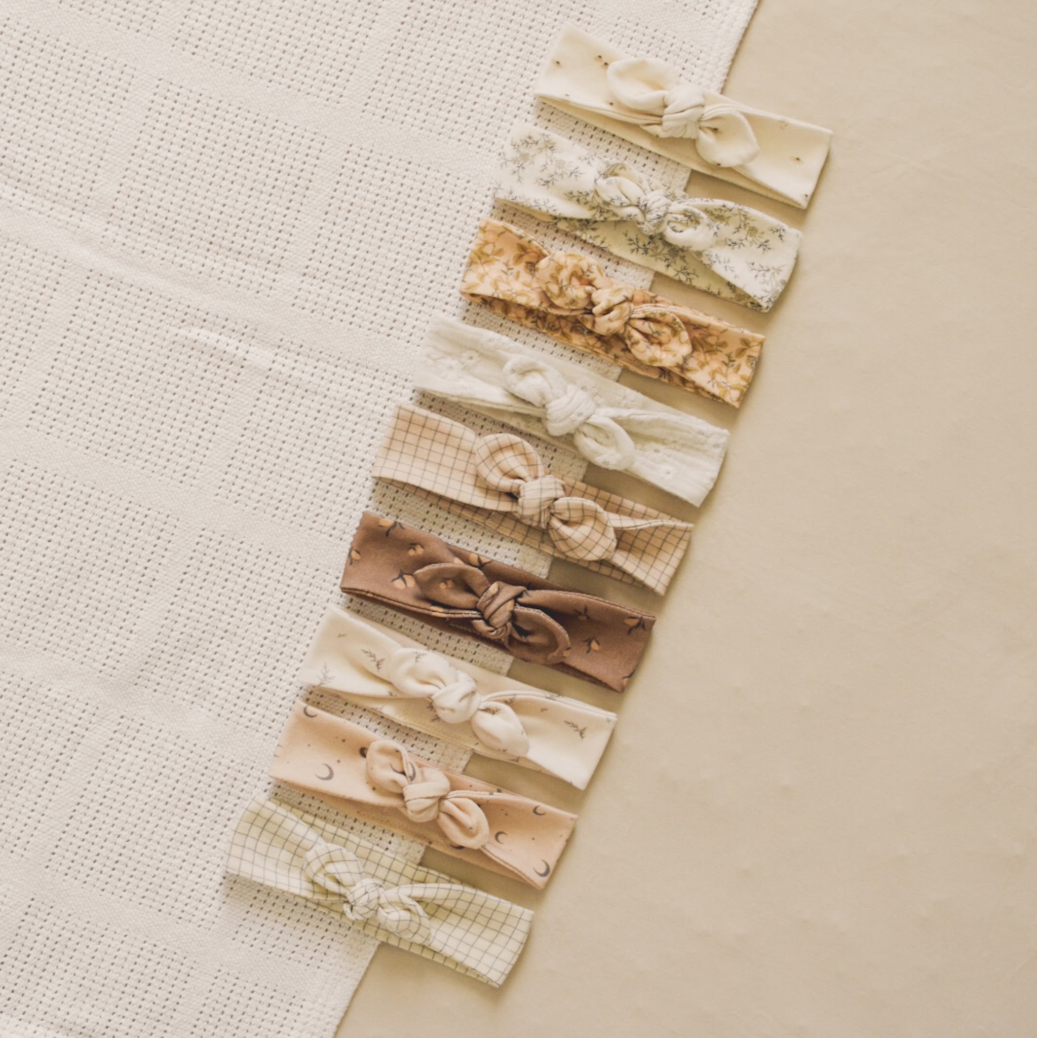Bandeau gaze bio brodé fleur